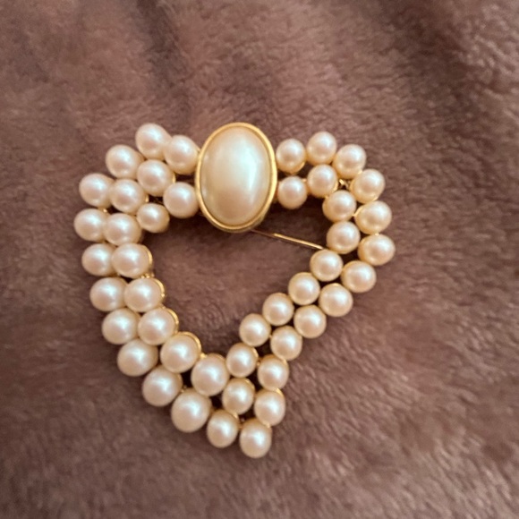 Four vintage pearl brooch pins - Picture 6 of 6
